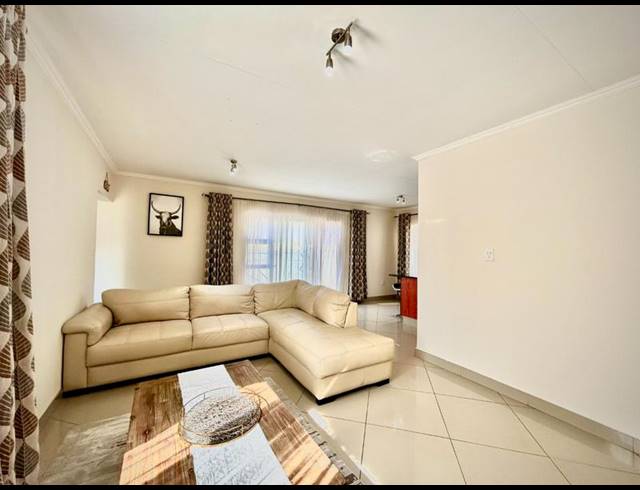 3 BEDROOM HOUSE FOR SALE IN MAGALIESBERG COUNTRY ESTATE